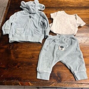 Carters Blue Terry Cloth Bear Three Piece Outfit Size 3 Months